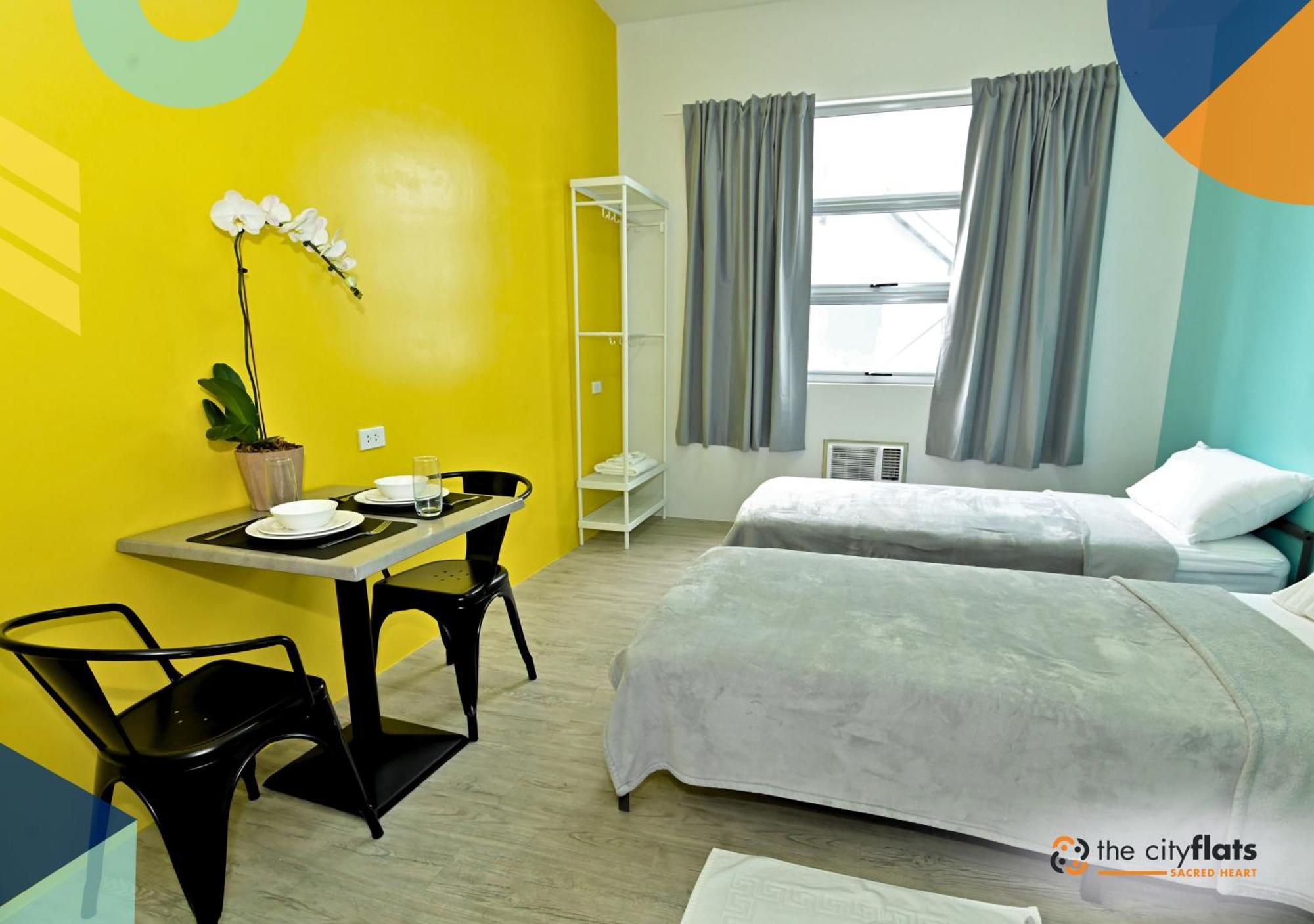 The City Flats Sacred Heart Makati City Bagian luar foto