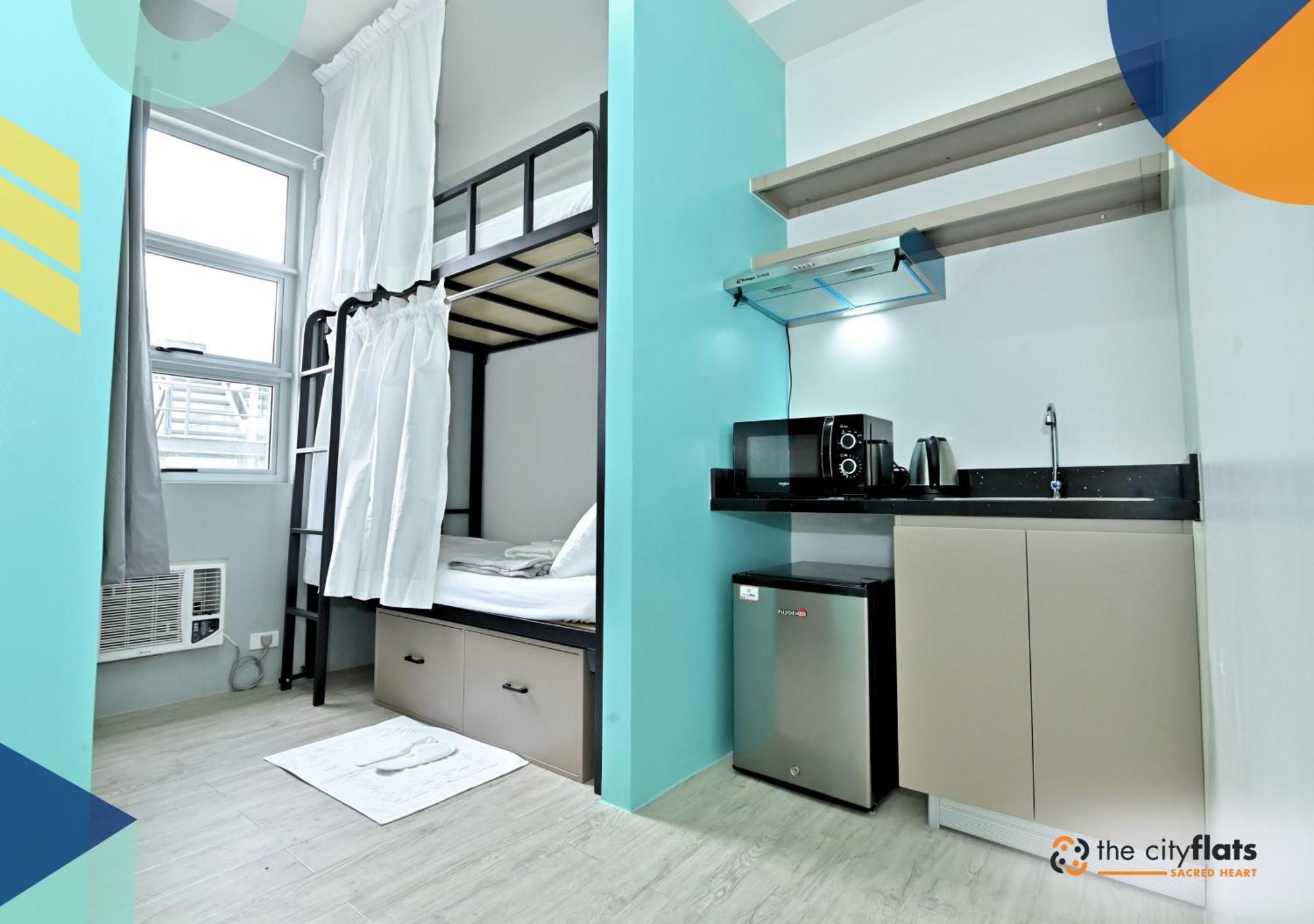 The City Flats Sacred Heart Makati City Bagian luar foto
